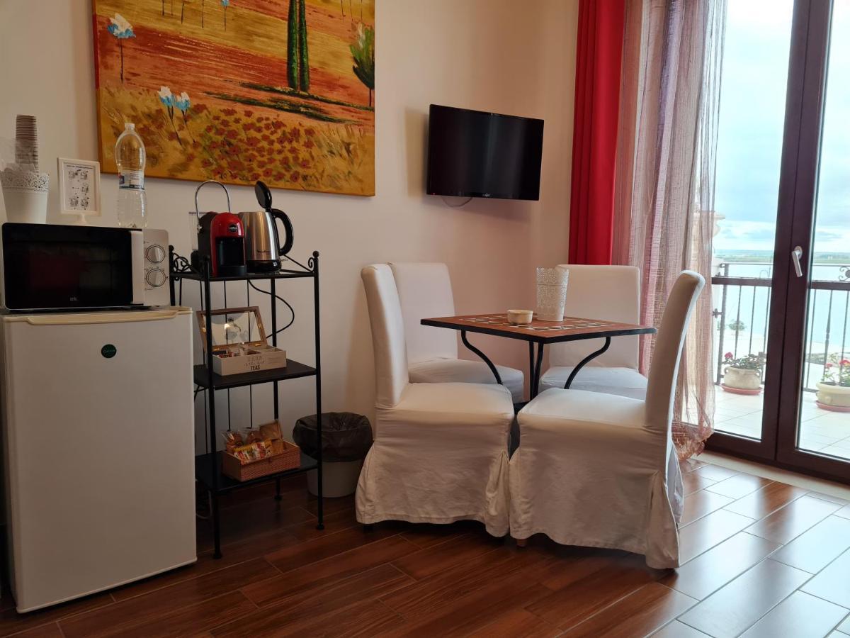 L'Isola Aer B&B Lesina Exteriör bild