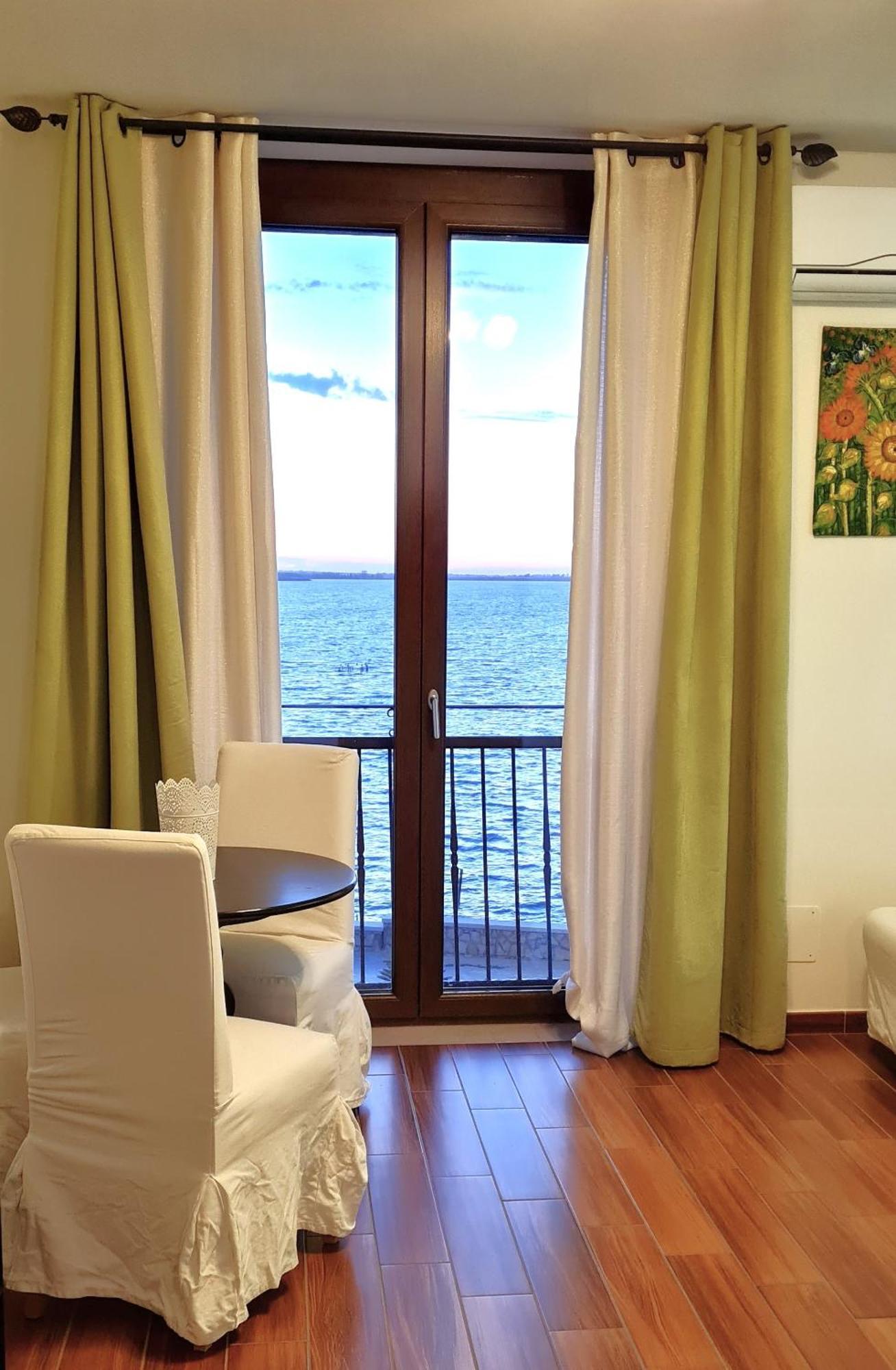 L'Isola Aer B&B Lesina Exteriör bild